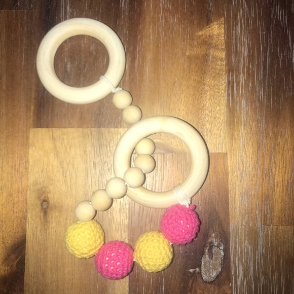 Natural wood teething rings - Picture 3 of 8